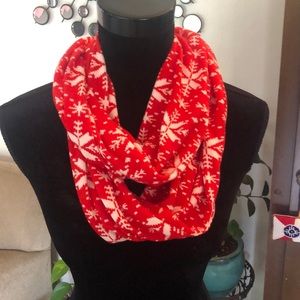 Tiff ‘n Tam winter scarf